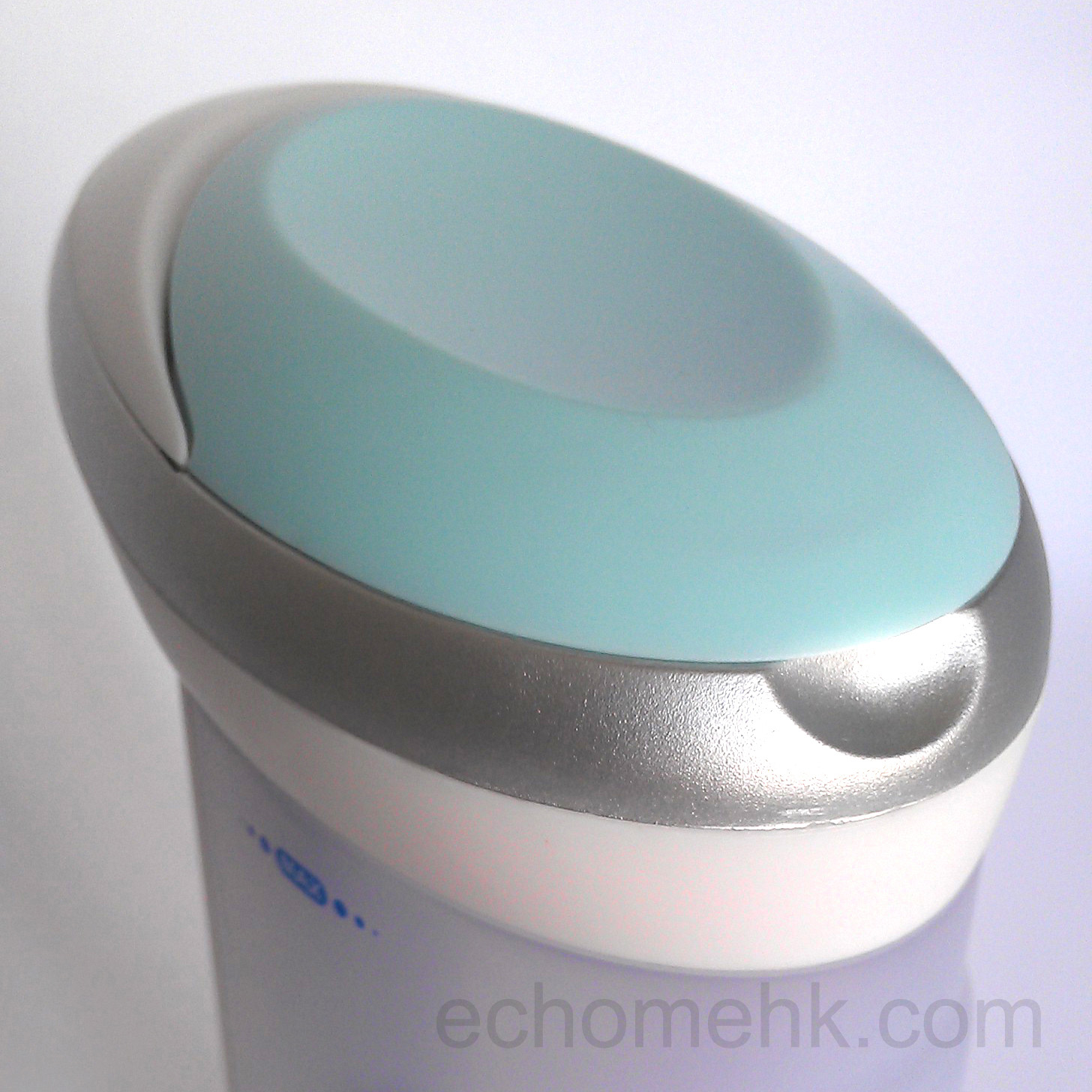 soap-dispenser-white_view1-WM.jpg